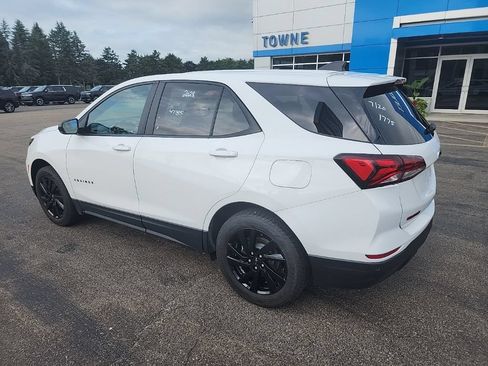 Used 2023 Chevrolet Equinox LS w/ LS Convenience Package AWD/4WD image 5