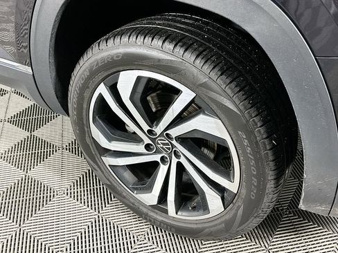Used 2023 Volkswagen Atlas SEL image 41