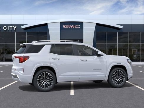 New 2027 GMC Terrain Denali w/ LPO, Floor Liner Package AWD/4WD image 5