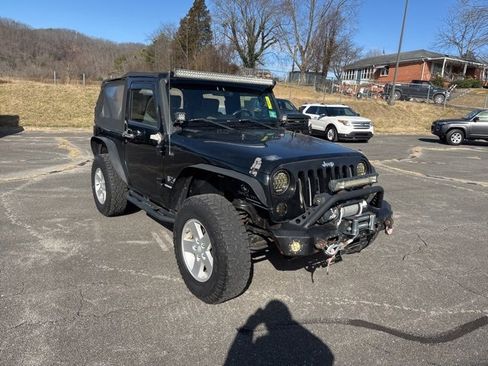 Used 2008 Jeep Wrangler X image 2