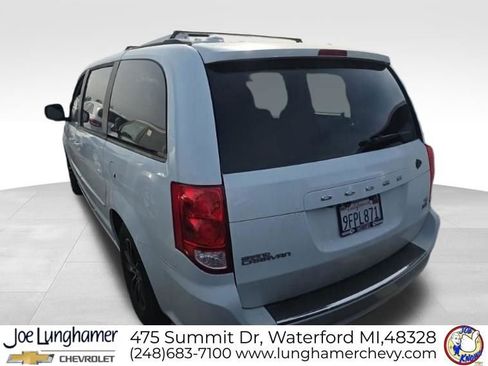 Used 2016 Dodge Grand Caravan R/T FWD image 3