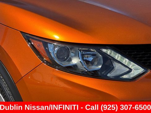 Used 2017 Nissan Rogue Sport SV AWD/4WD image 45