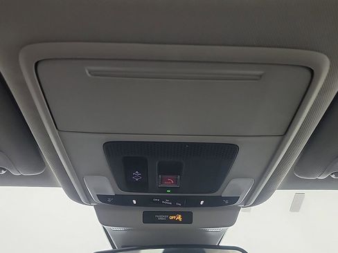 Certified 2023 Honda Accord EX image 32