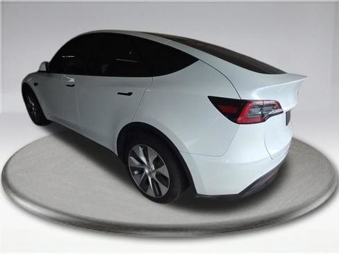 Used 2021 Tesla Model Y Long Range AWD/4WD image 9