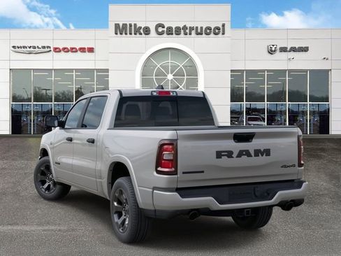 New 2026 RAM 1500 4x4 Crew Cab image 3