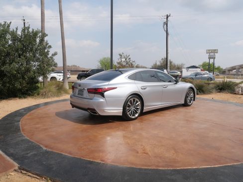 Used 2023 Lexus LS 500 w/ Interior Upgrade Package image 2
