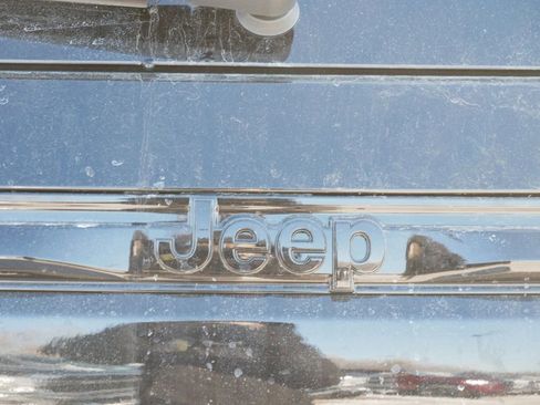 New 2025 Jeep Grand Cherokee Limited image 12