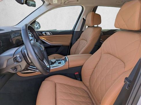 Used 2025 BMW X7 xDrive40i w/ Dynamic Handling Package image 11