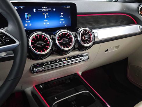 Certified 2026 Mercedes-Benz GLB 250 4MATIC image 36