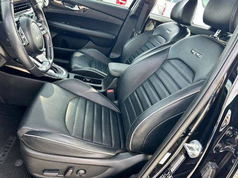 Used 2023 Kia Forte GT-Line w/ GT-Line Premium Package image 7