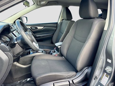 Used 2019 Nissan Rogue Sport S image 20