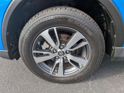 Used 2017 Toyota RAV4 XLE FWD image 9