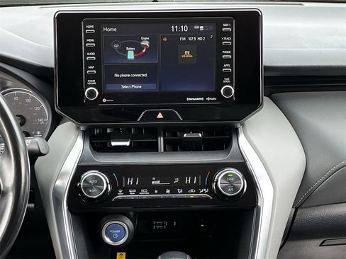 Used 2021 Toyota Venza LE image 15