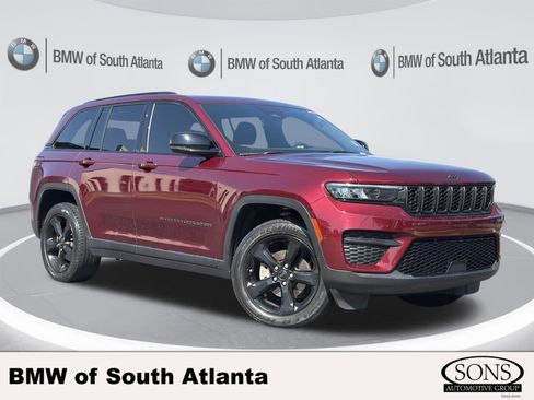 Used 2023 Jeep Grand Cherokee Altitude AWD/4WD image 1