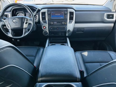 Used 2016 Nissan Titan PRO-4X image 18