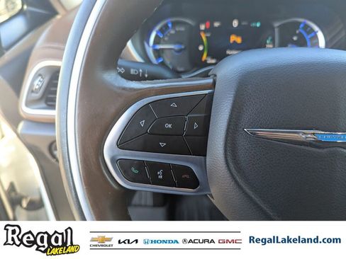 Used 2020 Chrysler Pacifica Limited w/ Advanced Safetytec Group image 27