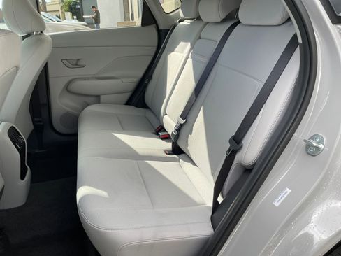 Used 2025 Hyundai Kona SEL image 25