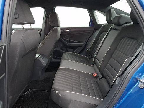 Used 2024 Volkswagen Jetta Sport image 11