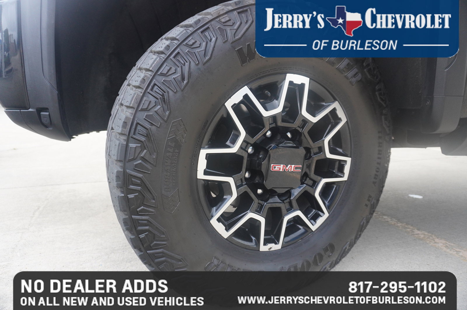 Used 2026 GMC Sierra 2500 AT4X AWD/4WD image 11