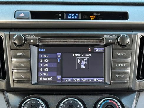Used 2015 Toyota RAV4 LE FWD image 5
