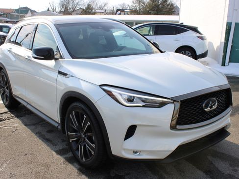 Used 2021 INFINITI QX50 Luxe w/ Appearance Package image 8
