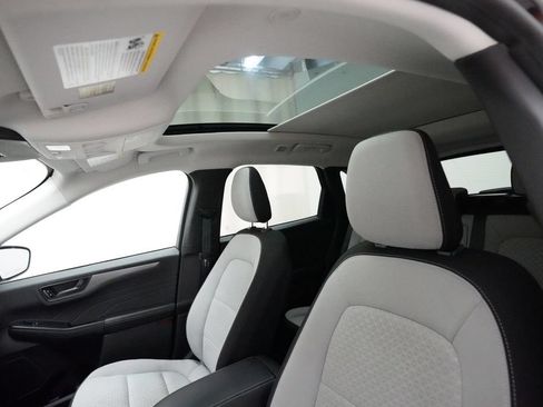 Used 2023 Ford Escape Active w/ Tech Pack #1 AWD/4WD image 31