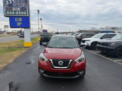 Used 2020 Nissan Kicks SR w/ SR Premium Package image 8