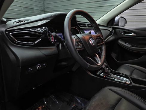 Used 2022 Buick Encore GX Essence FWD image 11