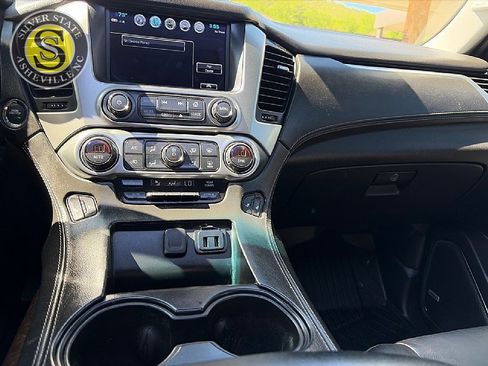 Used 2019 Chevrolet Suburban LT image 25