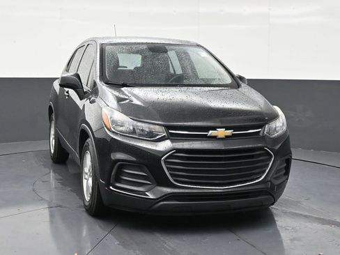 Used 2020 Chevrolet Trax LS FWD image 7