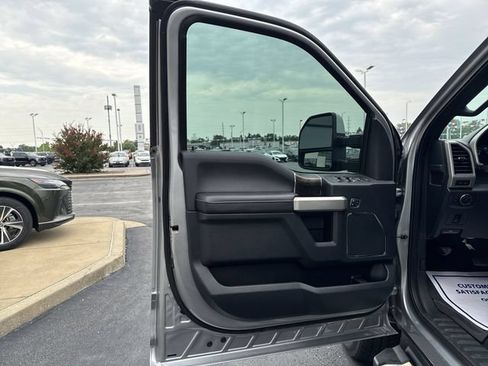Used 2022 Ford F250 Lariat w/ Lariat Value Package AWD/4WD image 10