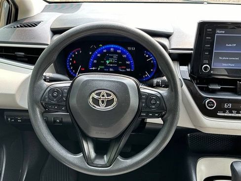 Used 2022 Toyota Corolla LE FWD image 28