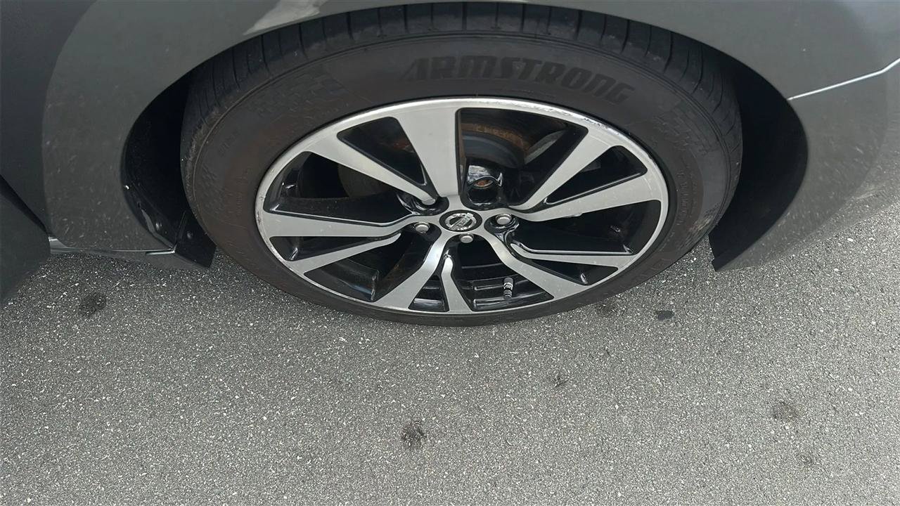 Used 2016 Nissan Maxima 3.5 SL FWD image 15