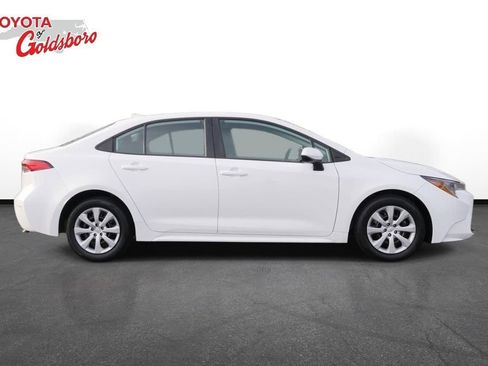Used 2023 Toyota Corolla LE image 5