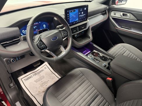 Used 2025 Ford Explorer ST-Line w/ Premium Package AWD/4WD image 4