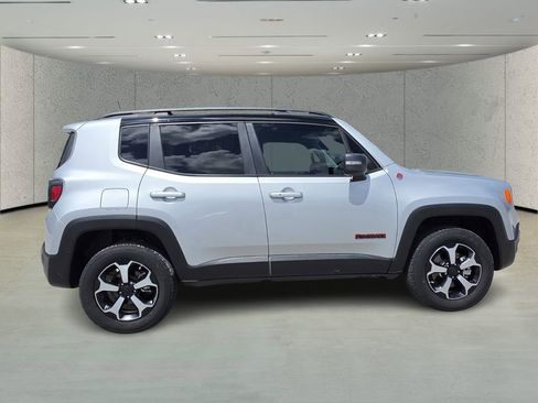 Used 2021 Jeep Renegade Trailhawk image 2