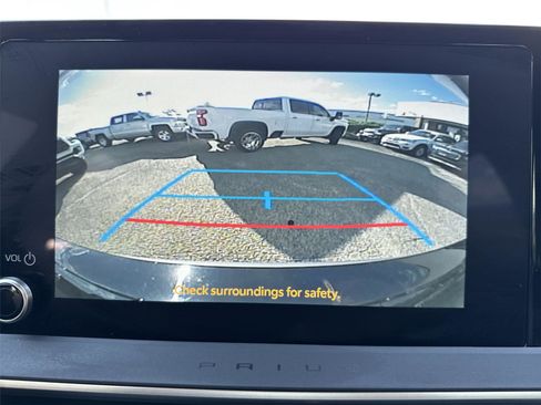 Used 2024 Toyota Prius LE FWD image 17
