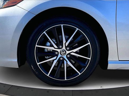 Used 2024 Toyota Camry SE image 29