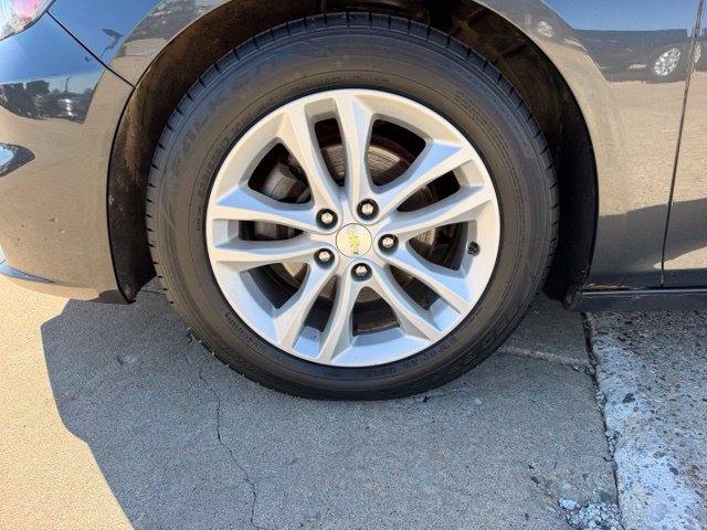 Certified 2017 Chevrolet Malibu LT w/ Leather Package FWD image 11