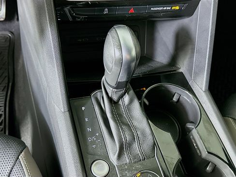 Used 2021 Volkswagen Atlas Cross Sport SEL Premium R-Line image 25