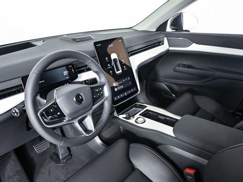 New 2026 Volvo EX90 Ultra AWD/4WD image 4
