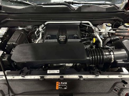 Used 2024 Chevrolet Colorado Z71 w/ Z71 Convenience Package 2 AWD/4WD image 40