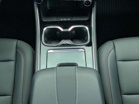 New 2026 Chevrolet Traverse Z71 w/ Driver Confidence Package AWD/4WD image 6