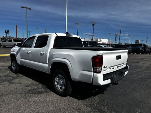 Certified 2022 Toyota Tacoma SR AWD/4WD image 3
