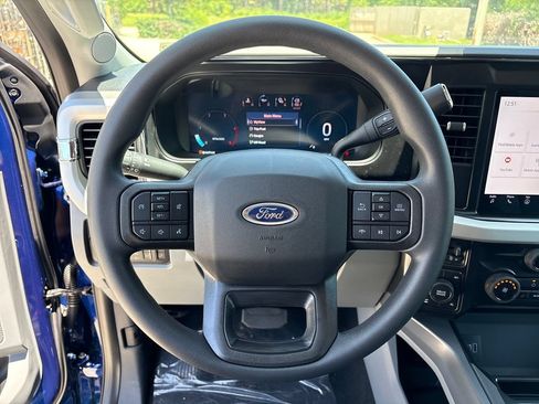 New 2026 Ford F250 XLT w/ XLT Premium Package AWD/4WD image 16