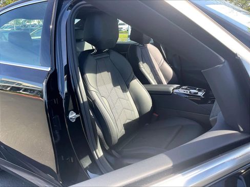 Used 2026 BMW 530i w/ Premium Package RWD image 10
