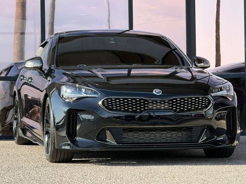 Used 2020 Kia Stinger GT1 RWD image 18