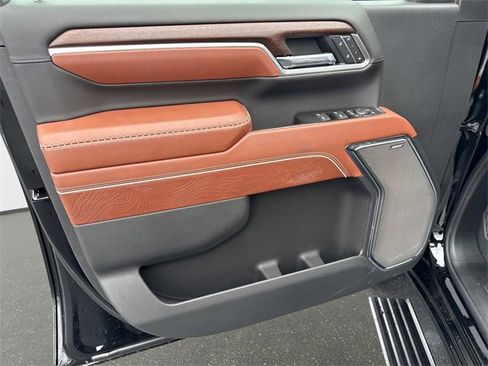 New 2026 GMC Sierra 2500 Denali Ultimate image 17