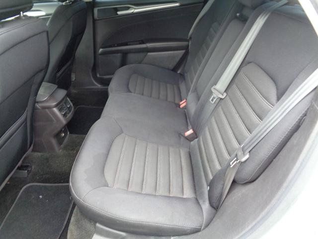 Used 2016 Ford Fusion SE FWD image 6