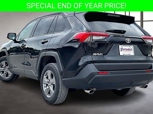 Used 2024 Toyota RAV4 XLE image 4